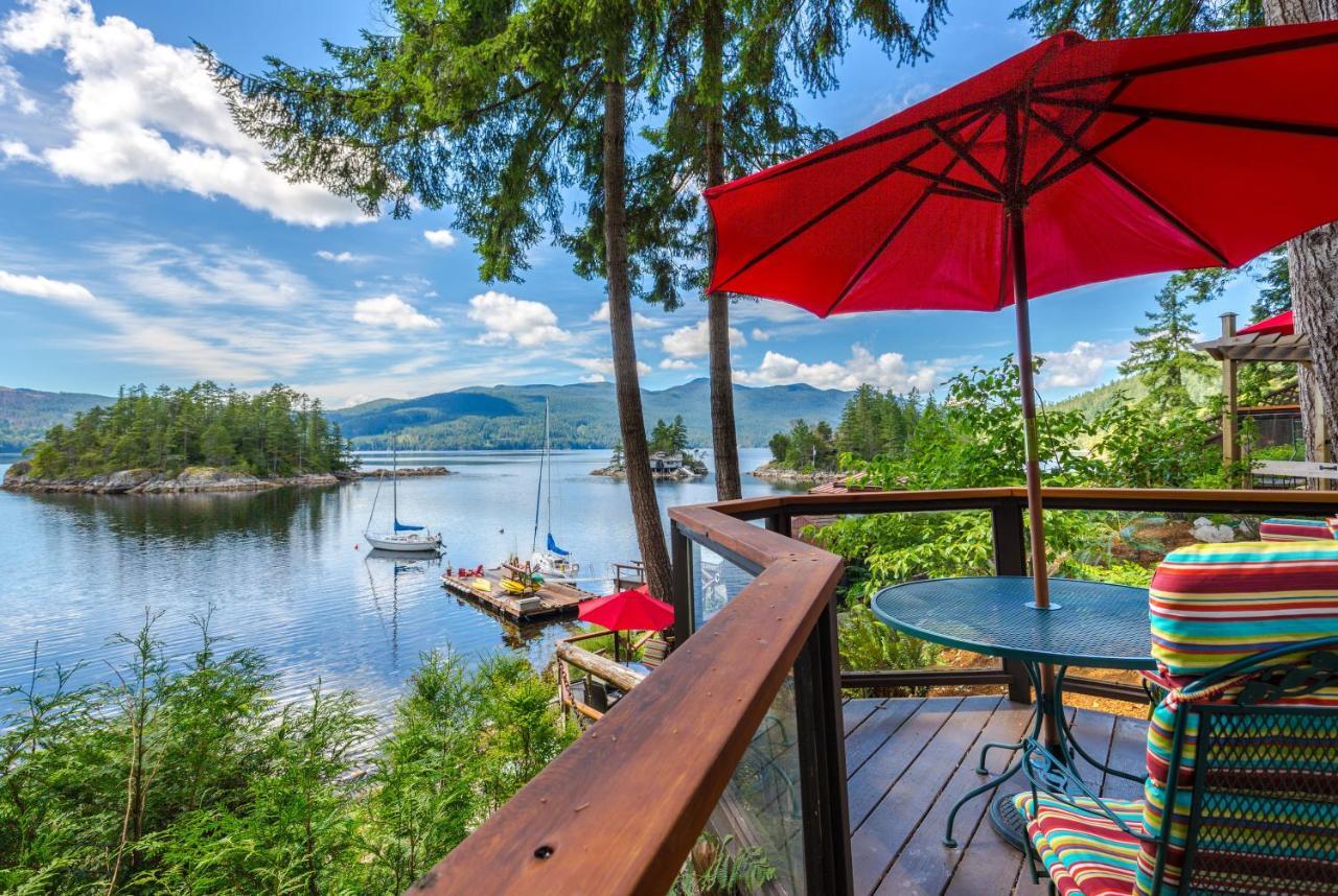 Tranquility Bay Waterfront Inn Сешелт Экстерьер фото